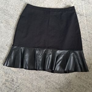 🇨🇦 Medium san Francisco black pleather skater skirt
